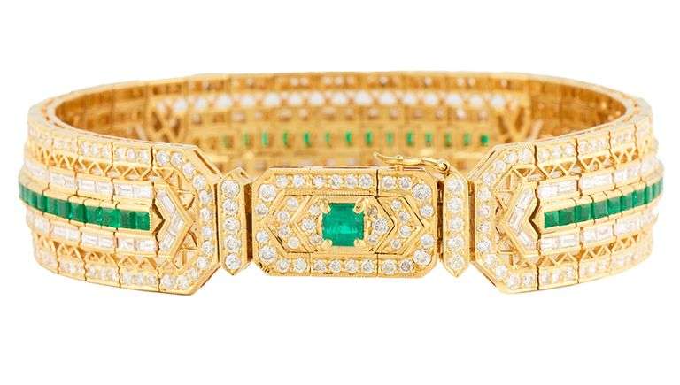 2.25ctw Emerald and 7.00ctw Diamonds Art Deco Link Bracelet in 18K