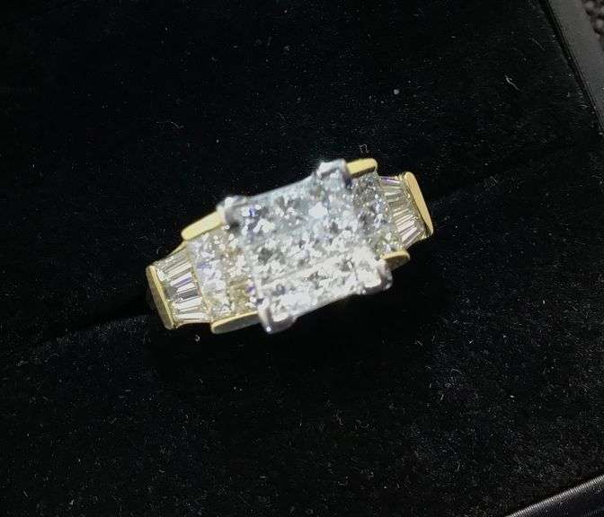 STUNNING 14K TWO TONE GOLD RING