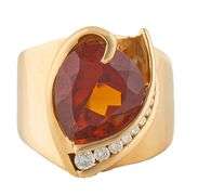 0.40ctw Graduated Diamond and Citrine Heart Shaped Ring in 18K