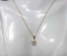 14kt Yellow Gold 9mm Pearl Pendant on Chain