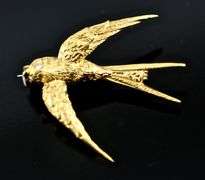 Beautifully Sculpted 18K Yellow Gold Swallow Brooch