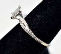 Lovely 14K White Gold Diamond Ring
