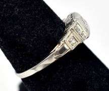 Vintage 18K White Gold Diamond Ring
