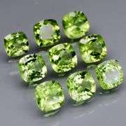 High fire 5.43ct 5mm cushion cut Peridot set
