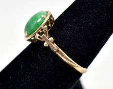 Gorgeous 14K Yellow Gold Green Gemstone Ring