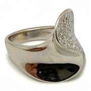 18k White Gold Pave Diamond Ring - Size 6.5