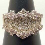 Magnificent 14k white gold diamond ring, size 7.5