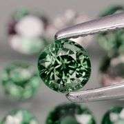 Heated only! 4.10ct round cut Australian Sapphire set!