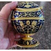 Embossed Metal Ashtray with Lid