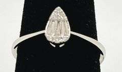 18K White Gold Teardrop Diamond Cluster Ring