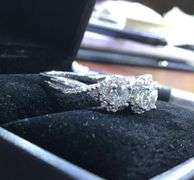 ELEGANT 14K WHITE GOLD ENGAGEMENT RING