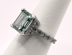 14 Kt White Gold Plate Rare 6.5 Ct VVs1 Emerald Green Fire Moissanite Ring