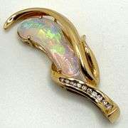 Exquisite 14k Gold Diamond and Fine Opal Set: Ring, Pendant, Earrings