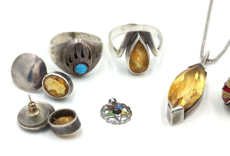 Group lot of Vintage 925 sterling silver jewelry