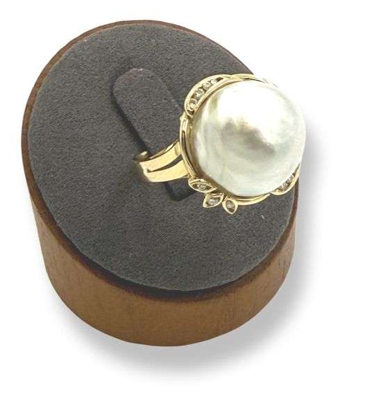 Gorgeous Yellow Gold Semi Baroque Southsea Pearl with Diamond Ring