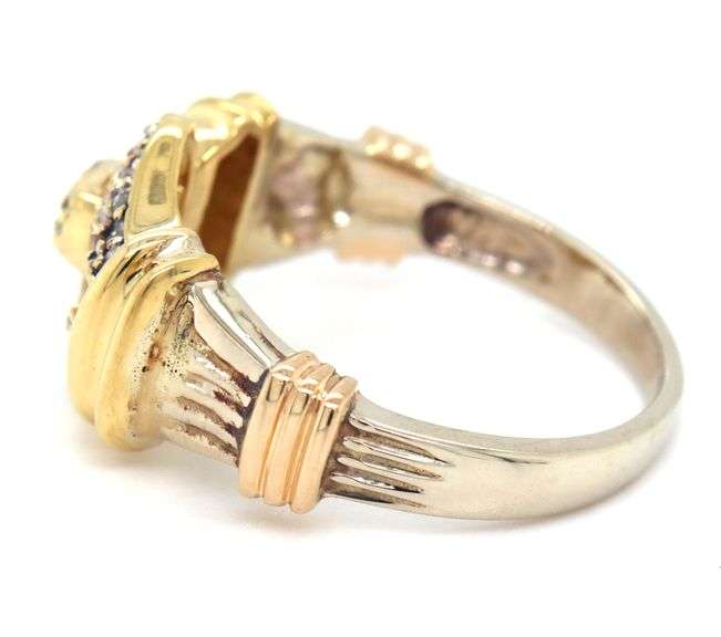 14kt Yellow gold 0.30ctw 2 tone diamond buckle ring