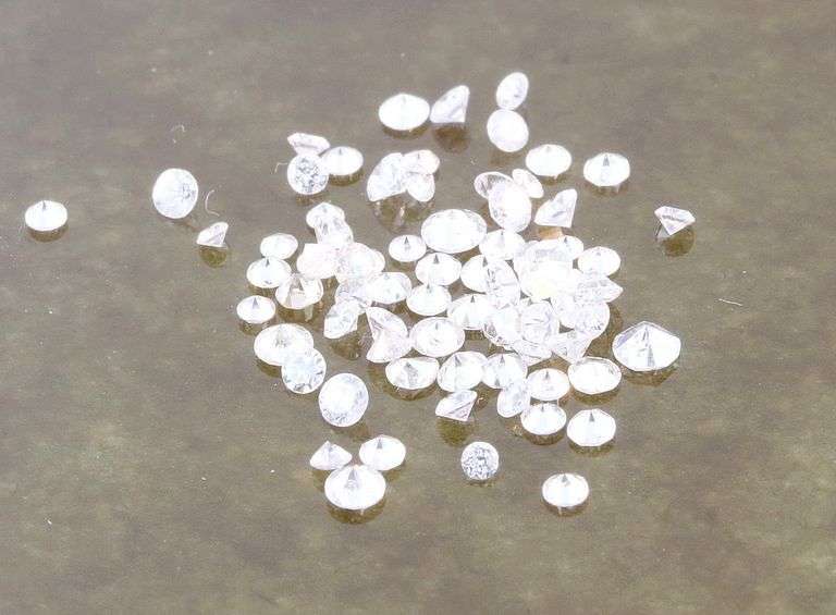 High fire .94ct set of round brilliant Diamonds!