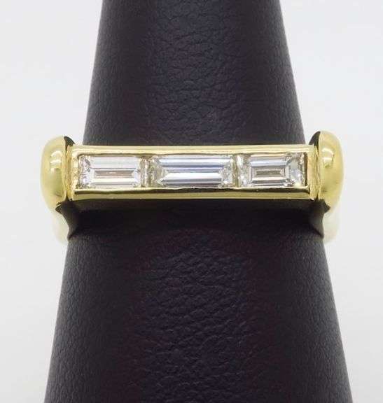 18k Yellow Gold Baguette Diamond Ring
