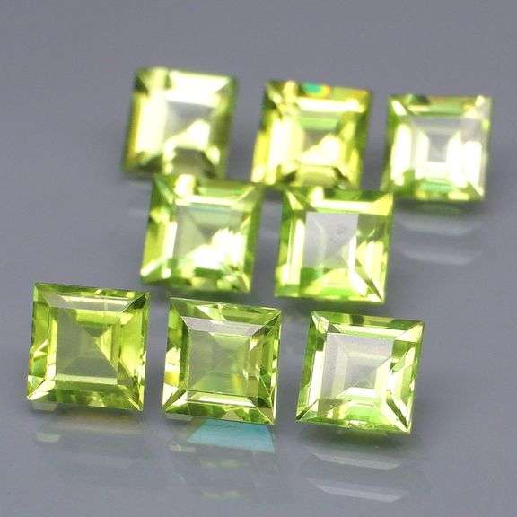 Dazzling 5.85ct Pakistani Peridot set