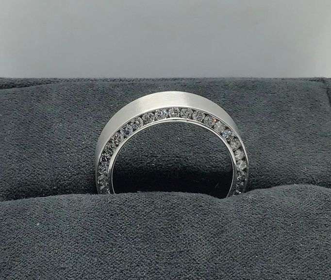 MEN’S 14K WHITE GOLD LAB DIAMOND WEDDING BAND