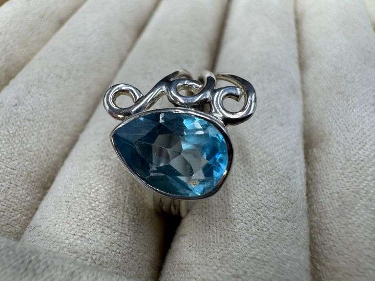 Sterling Silver Blue Topaz Gemstone Ring Size 6