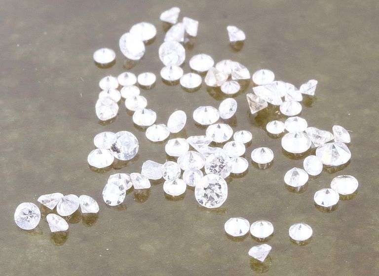 High fire .94ct set of round brilliant Diamonds!