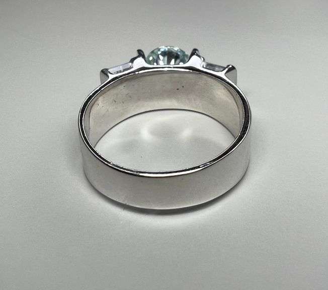 Mens Sparkling 3.25 Ct White Fire Moisanite Ring