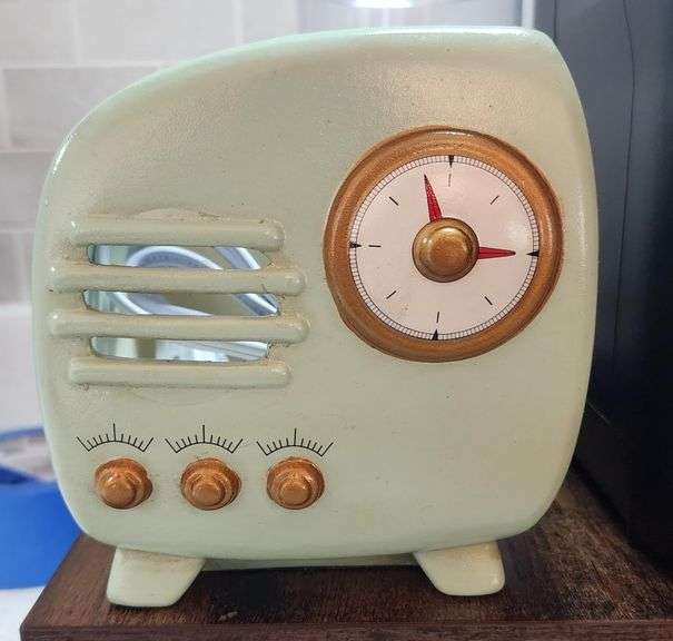 Retro Radio Wax Melt Warmer