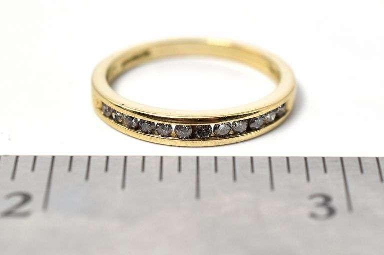 Brilliant Diamond Wedding Band in 10K Yellow Gold