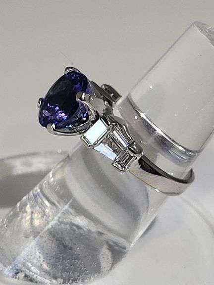 Magnificent 3.4 ctw Tanzanite & G and VS1 Diamond Ring in 18K White Gold – Size 6.5
