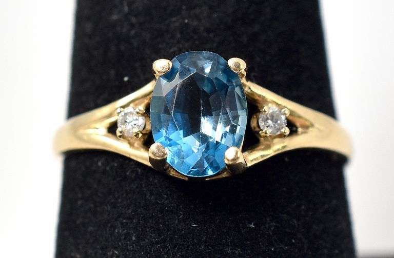Amazing London Blue Topaz Ring in 14K Yellow Gold