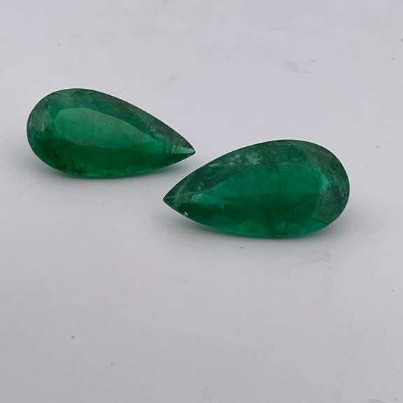 CERTIFIED NATURAL GREEN EMERALDS TOTALING 21.99 CARAT
