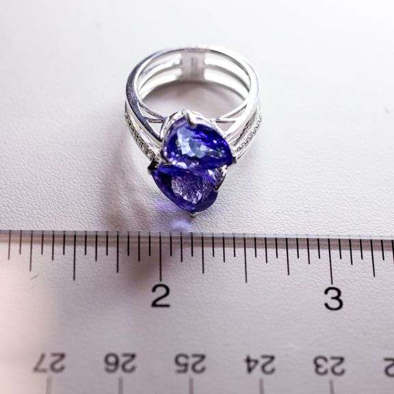 Unique 18K Tanzanite & Diamond Ring