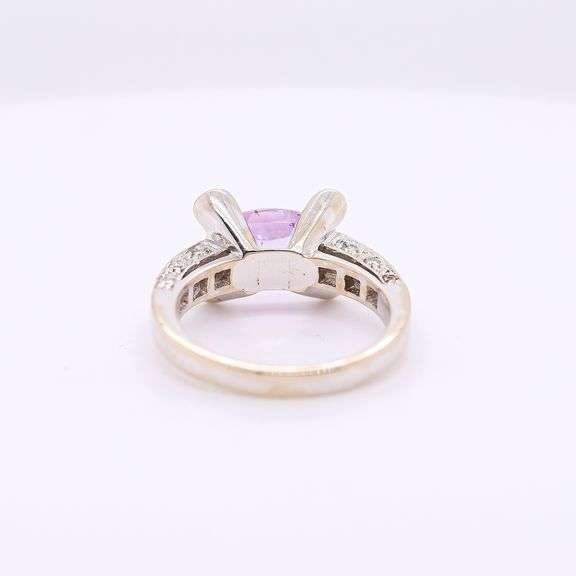 Must have GIA certified 18K Sapphire and Diamond Ring