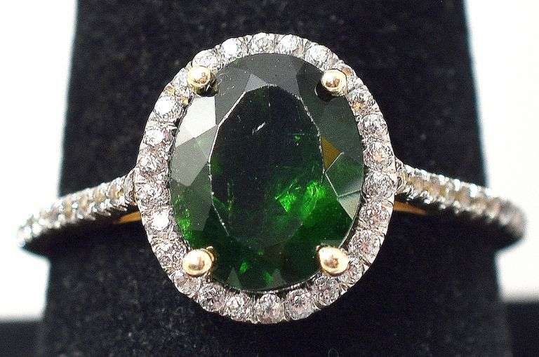 Stunning Green Gemstone Ring in 10K Yellow