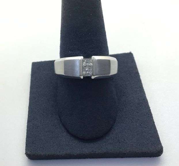 14K WHITE GOLD MEN’S WEDDING BAND
