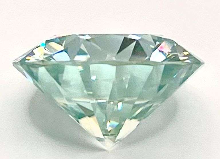 19.4 Ct Mint Green Lab Simulated Diamond Solitaire
