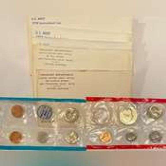 7 US Mint Sets 1970-1980.