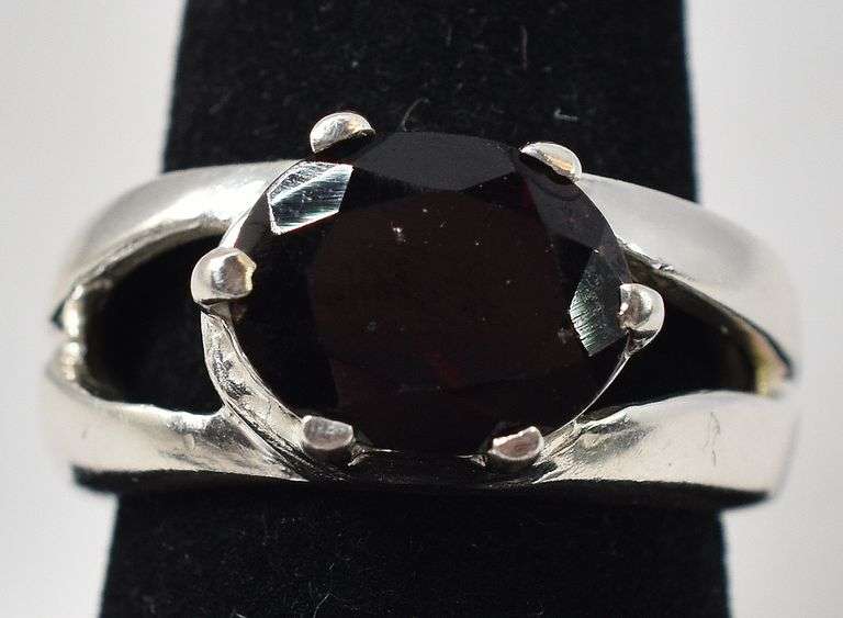 Red Garnet Gemstone Ring in Sterling Silver