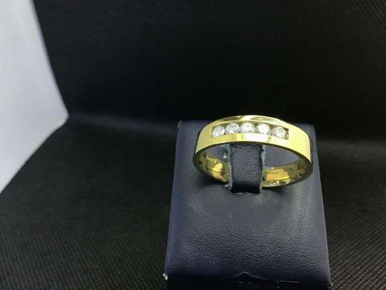 MEN’S 14K YELLOW GOLD NATURAL DIAMOND WEDDING BAND