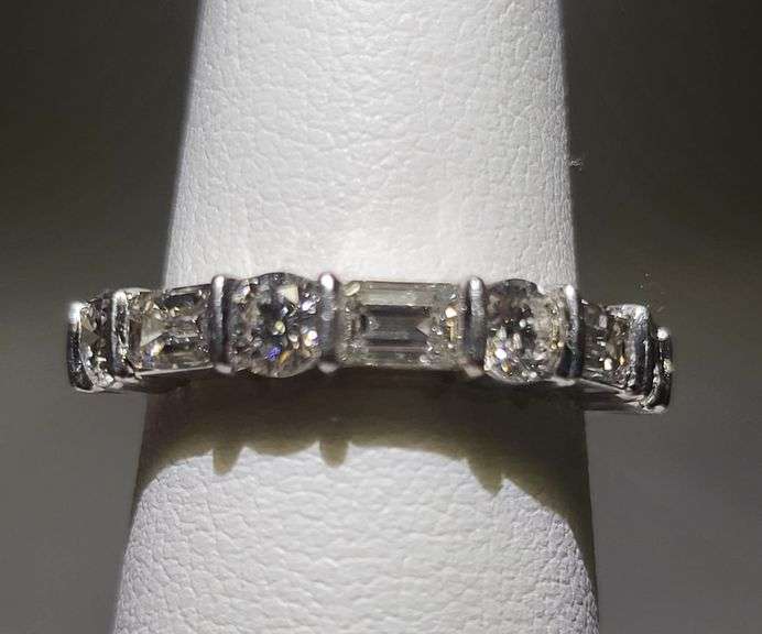 Luxurious Emerald Cut & Round Brilliant Diamond Band - G Color, VS Included, 0.950 Platinum" size 5.