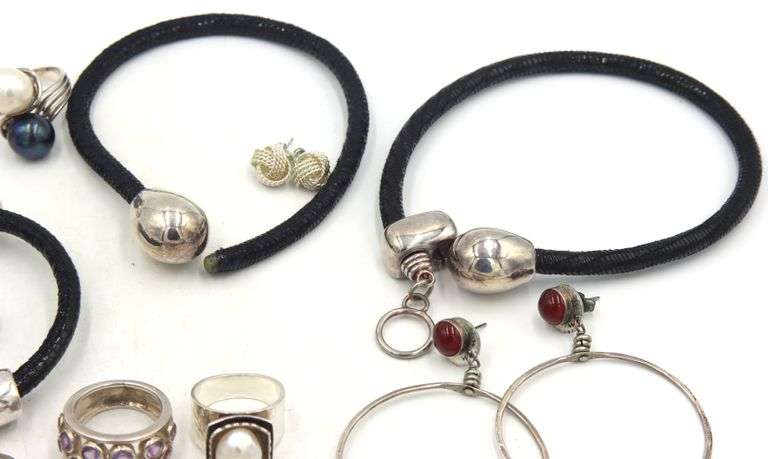 Group lot of Vintage 925 sterling silver mixed jewelry