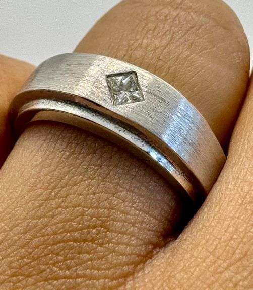 14K White Gold Princess Cut Diamond Ring
