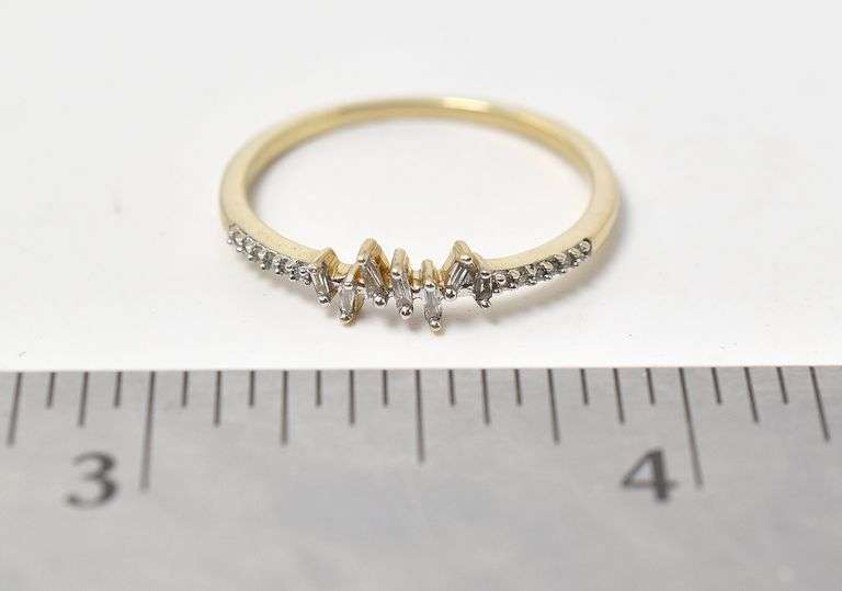 Mesmerizing Diamond Ring in 10K Yellow Gold