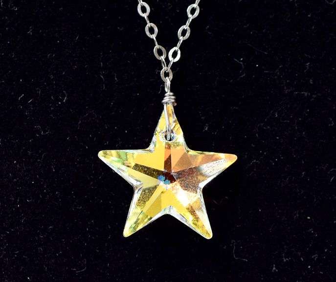 Star Pendant Necklace in Sterling Silver