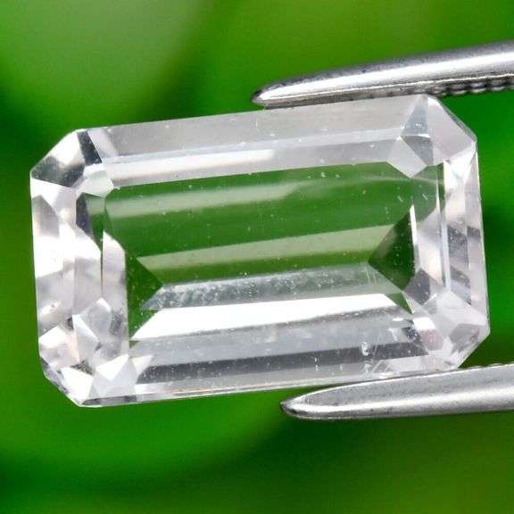 Shimmering! 3.28ct untreated whisper pink Morganite!