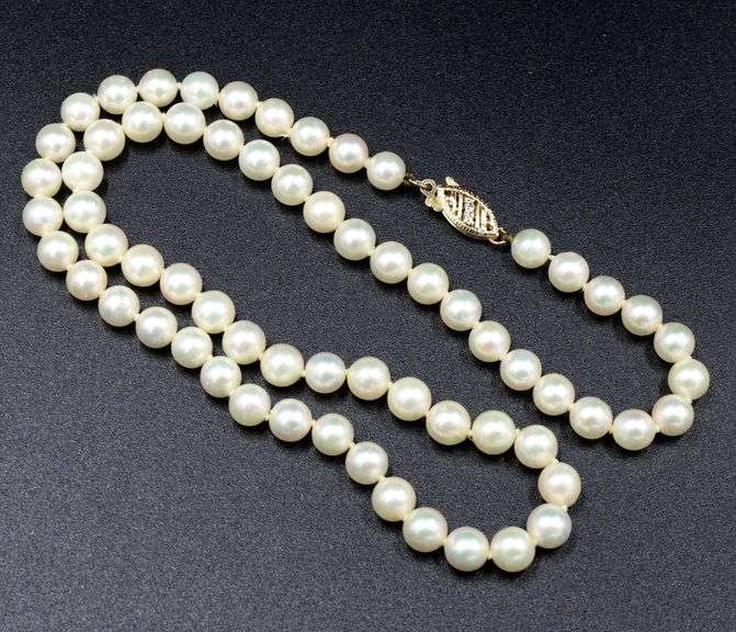 6MM White fresh-water pearl necklace