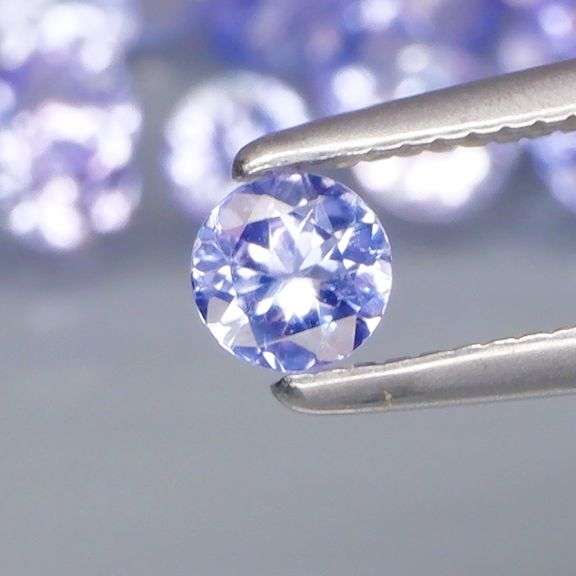 Glittering 3.67ct bright blue violet Tanzanite set