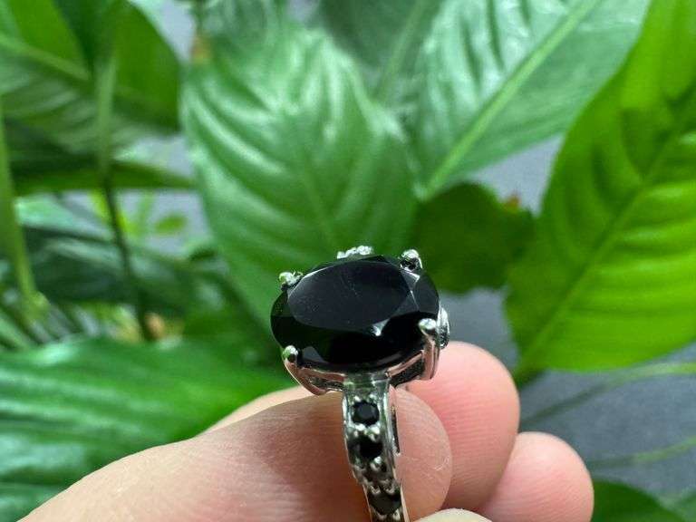 Sterling Silver Black Onyx Gemstone Ring Size 6