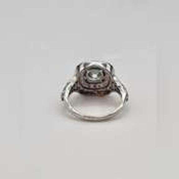 Sparkling 2.75 Ct White Ice Blue Simulated Diamond Ring